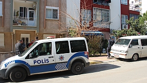 Antalya'da müzisyen evinde ölü bulundu