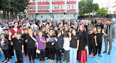 Filistinli çocuklara ses ve güç verdiler