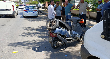 Yaya geçidinden geçen motosiklete otomobil çarptı