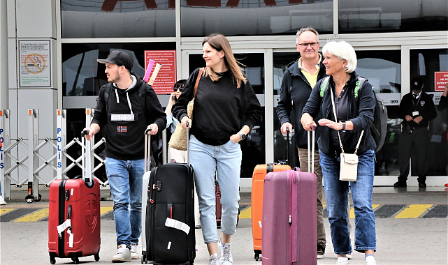 Antalya'da 9 ayda hizmet verilen yolcu sayısı 30 milyonu aştı