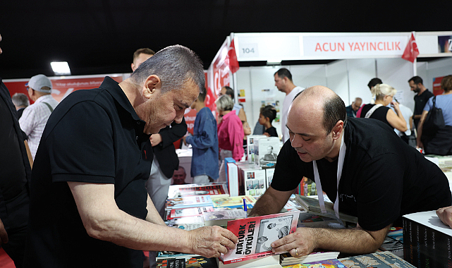 14. Antalya Kitap Fuarı’na ziyaretçi akını