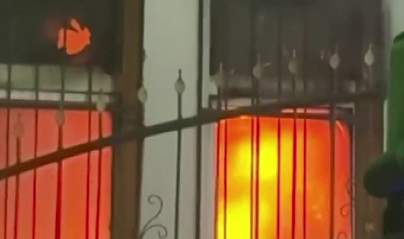 Düğünde atılan havai fişek okulda yangına neden oldu