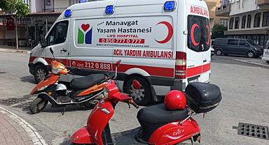 Kamyonete çarpmamak için frene bastı, elektrikli bisikletiyle devrildi