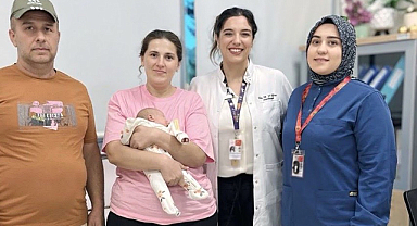 Riskli gebeliği bulunan anne sağlıklı şekilde bebeğini dünyaya getirdi