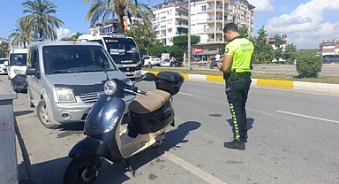 4,25 promil alkollü motosiklet sürücüsü kazada yaralandı
