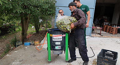 Büyükşehir'in ceviz soyma makineleri üreticilerin hizmetinde