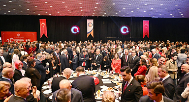 VALİ ŞAHİN: CUMHURİYETİ KURAN NESLE NE KADAR ŞÜKRAN DUYSAK AZDIR