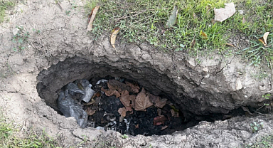 AFAD ekipleri, Eğirdir'de obruk oluşan elma bahçesinde inceleme yaptı