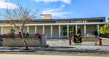 Manavgat Belediyesine yönelik rüşvet soruşturmasında 3 kişi tutuklandı