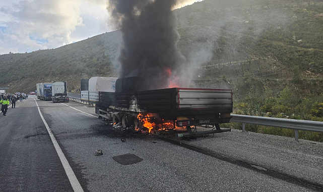 Mermer yüklü tır alevlere teslim oldu