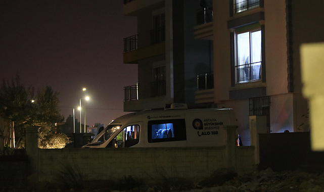 Yıllık izindeki polis memuru dehşet saçtı: Eşi ve 2 kızını öldürdü