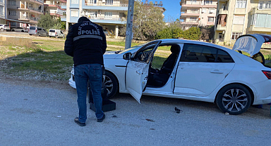 Antalya'da seyir halindeki otomobile silahlı saldırı