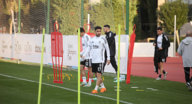 Beşiktaş'ta devre arası çalışmalarını Antalya'da sürdürdü