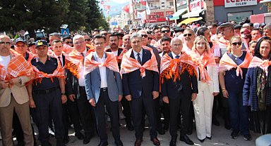27. Geleneksel Kumluca Tarım ve Seracılık Festivali Yörük Göçü ile başladı
