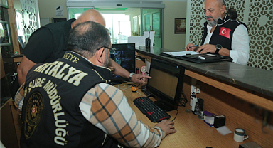 Antalya'da konaklama ve araç kiralama firmalarına eş zamanlı denetim