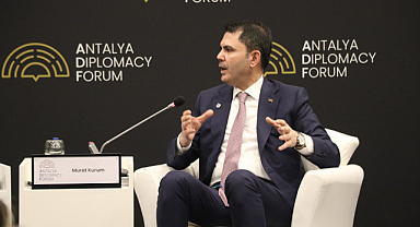 Bakan Murat Kurum'dan yeniden inşa için Türkiye'den küresel seferberlik mesajı