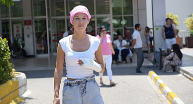 Eşini sokak ortasında sopayla darbettiği iddia edilen sanığa 19 yıl hapis