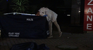 Genç adam kaldırımda ölü bulundu