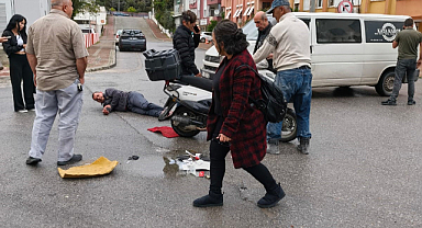 Manavgat'ta kamyonetle çarpışan motosikletin sürücüsü yaralandı