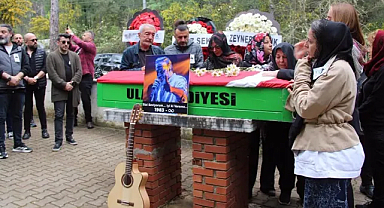 Müzisyen Rıza Tamer Şişman Akyaka'da toprağa verildi