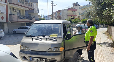 Aracın camına 'Basın' yazdı, hakkında işlem yapıldı