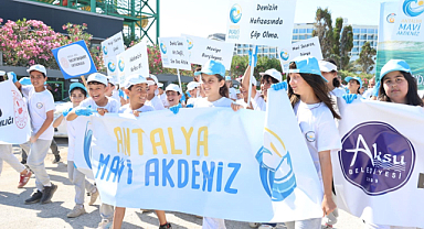 Aksulular Mavi Akdeniz için tek yürek oldu, Turunç Plajı temizlendi