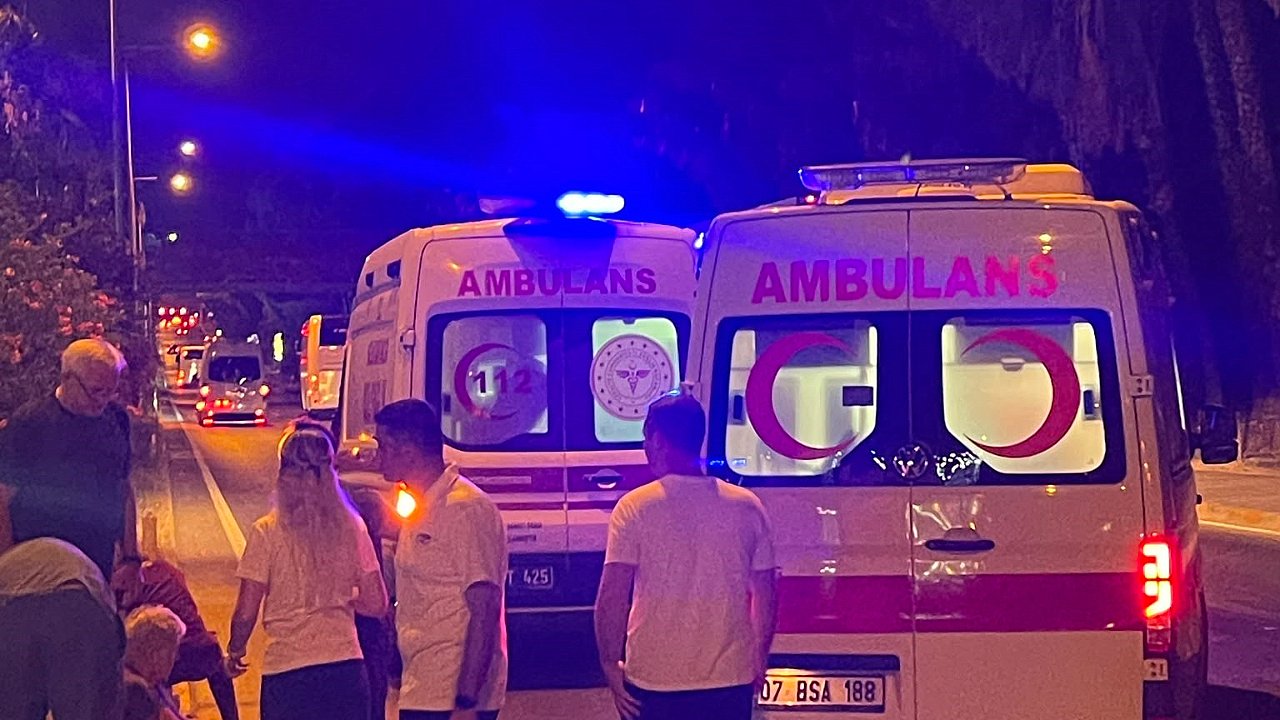 Alanya’da otomobilin çarptığı Çek turist hayatını kaybetti