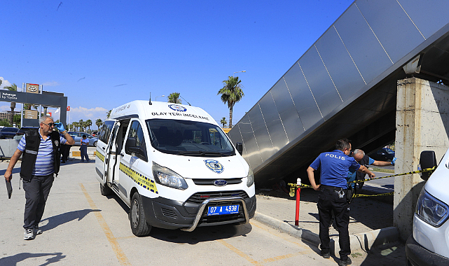 Antalya'da Otokoç bayiine silahlı saldırı