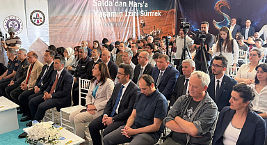 Salda Gölü kıyısında bilim şöleni: Öğrenciler ve bilim insanları bir araya geldi
