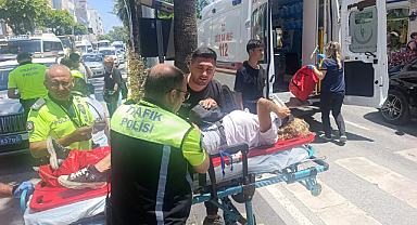 Yaya geçidinde motosikletin çarptığı Alman kadın turist yaralandı