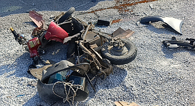 Motosiklettekileri metrelerce savuran kaza kamerada