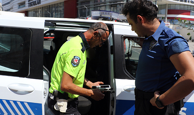 Polisin 'dur' ihtarına uymayıp 3,86 promil alkollü çıkan sürücüye 450 bin lira ceza