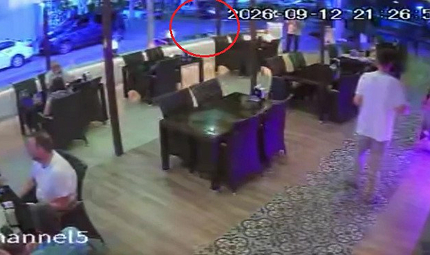 18 yaşındaki motosikletli genç kazada hayatını kaybetti cenazeyi alan aile gözyaşlarına boğuldu