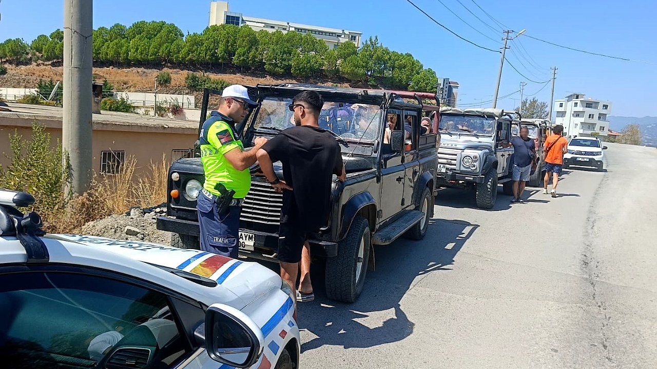 Alanya'da safari araçlarına denetim: 5 araca 233 bin TL ceza