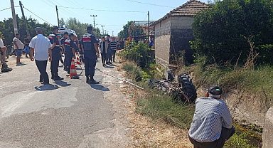 Antalya'da su kanalına düşen traktörün sürücüsü hayatını kaybetti