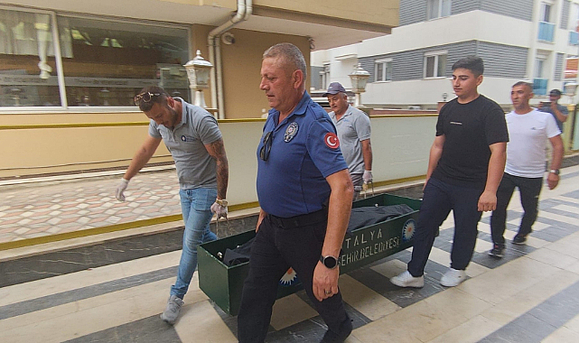 Rus uyruklu turist konakladığı otelin koridorunda ölü bulundu