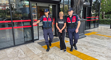Polonyalı turist, alkollü kocasını iterek odaya çıkarmaya çalışırken ölümüne neden oldu